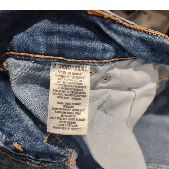 Aeropostale Skinny Destructed Light Faded Stretch Blue Jeans Size 2 Short - Picture 4 of 5